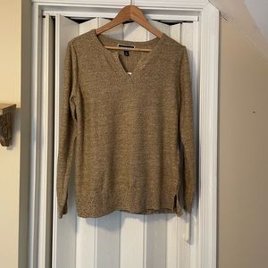 Karen Scott Tan & Ivory V Neck Sweater. Retails for $46.50 NWT